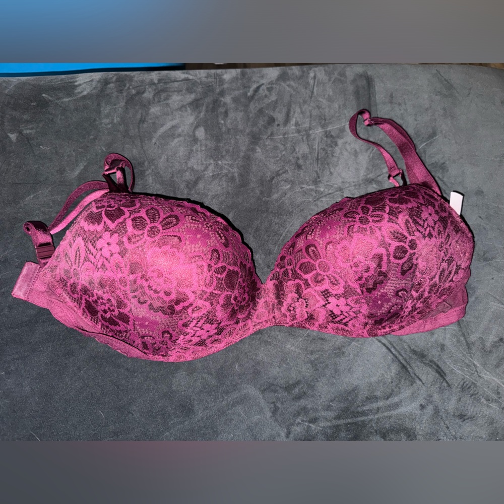 Victoria’s Secret Sexy Tee Wireless Push-up Bra